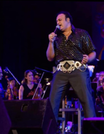 Le King polynésien fête ses 30 ans de carrière Le King polynésien fête ses 30 ans de carrière