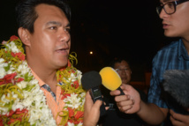 Jean-Paul Tuaiva s'exprime devant la presse à l'issue du premier tour. Jean-Paul Tuaiva s'exprime devant la presse à l'issue du premier tour.