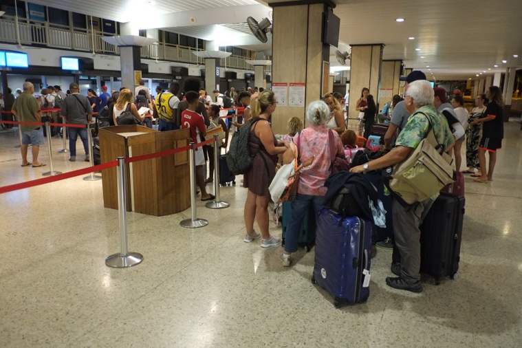 Restrictions allégées pour les non-vaccinés Restrictions allégées pour les non-vaccinés