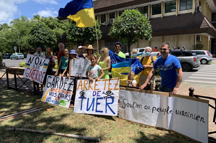 la communauté russo-ukrainienne de Tahiti est unie contre la guerre. la communauté russo-ukrainienne de Tahiti est unie contre la guerre.