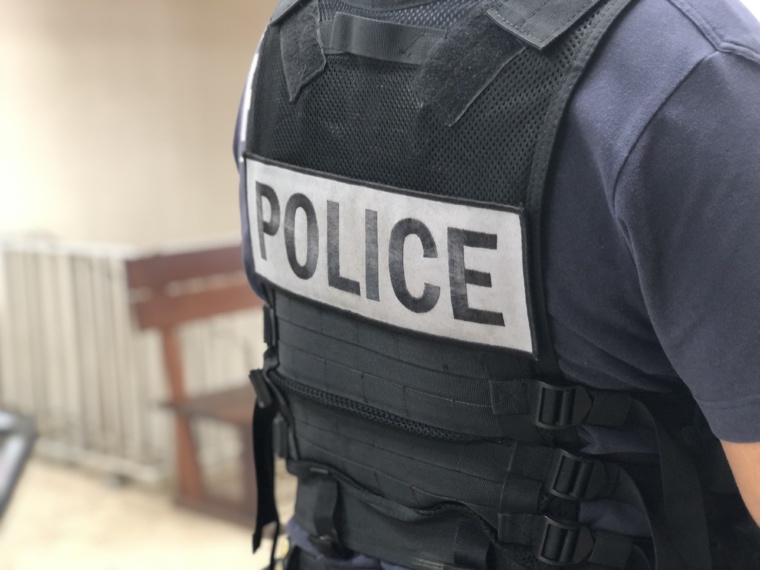 Du ferme pour le SDF ultraviolent Du ferme pour le SDF ultraviolent