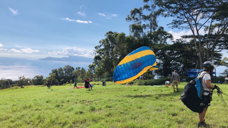 L'un des objectifs de la future fédération polynésienne de vol libre, "mettre en règle l'ensemble des sites de vol en Polynésie", indique Yohann Florentin. L'un des objectifs de la future fédération polynésienne de vol libre, "mettre en règle l'ensemble des sites de vol en Polynésie", indique Yohann Florentin.