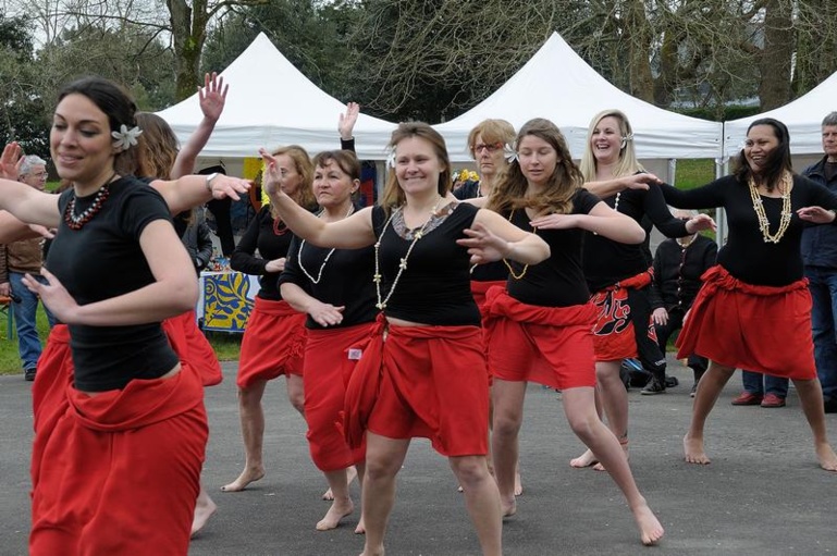 Une inauguration célébrée avec des danses tahitiennes (Crédit photo : Team Marara Va'a)