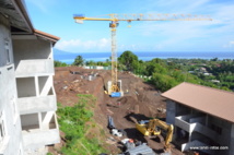 Le chantier de la résidence Motio dans le quartier du Heiri à Faa’a. 80 logements seront terminés ici dans le courant de l’année 2014.