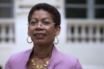 Gouvernement: George Pau-Langevin, originaire de Guadeloupe, remplace Lurel aux Outre-mer Gouvernement: George Pau-Langevin, originaire de Guadeloupe, remplace Lurel aux Outre-mer