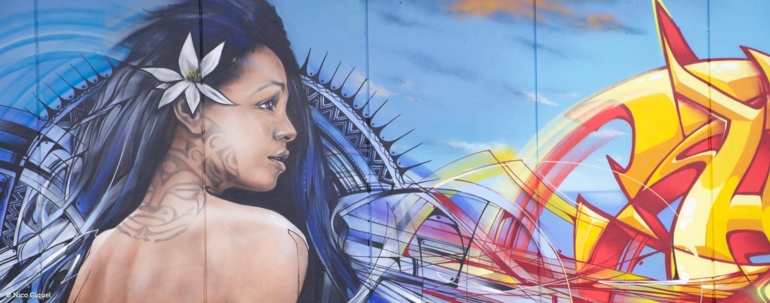 Une partie de la gigantesque fresque parisienne réalisée par Alex, Brok, Hopare, Moon1 et SeyB. Une partie de la gigantesque fresque parisienne réalisée par Alex, Brok, Hopare, Moon1 et SeyB.