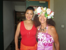 Lourdes Rodriguez, à gauche, directrice de l'école de danse méxicaine "Ballet polynesio".