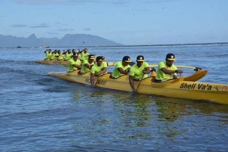 Les deux équipages de Shell Va'a ont fait la course en tête pratiquement de bout en bout.