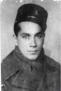 Le sergent Louis Holozet. Le sergent Louis Holozet.