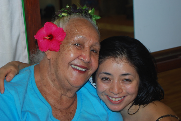 Louise Kimitete et une élève du conservatoire ors d'une stage en fin 2013. Louise Kimitete et une élève du conservatoire ors d'une stage en fin 2013.