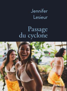 "Le Passage du cyclone", un livre hommage à Tahiti "Le Passage du cyclone", un livre hommage à Tahiti
