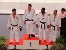 Thierry VITIELLI de l'EJJP de Moorea médaille d'argent au Tournoi Masters international de Tours en judo