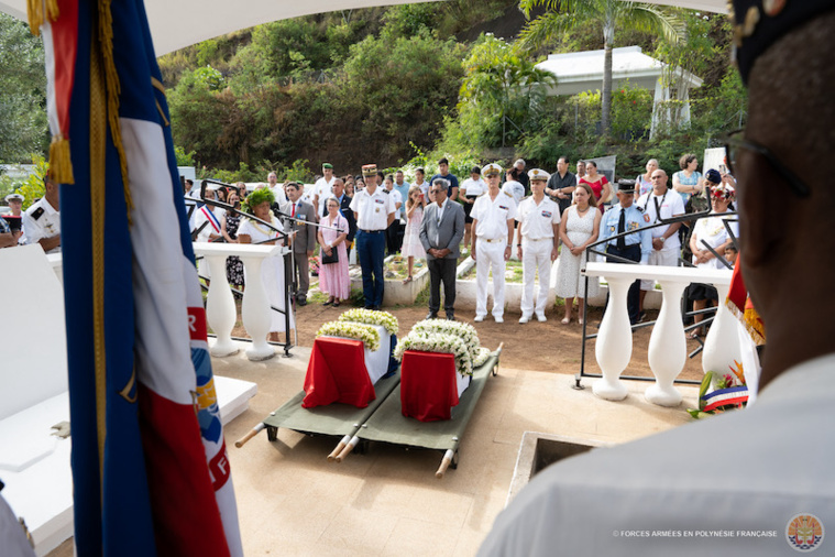 Les honneurs militaires aux deux Poilus polynésiens Les honneurs militaires aux deux Poilus polynésiens