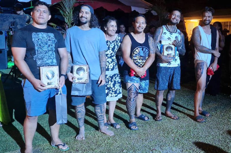 Le podium Patutiki ©Marie Production Le podium Patutiki ©Marie Production