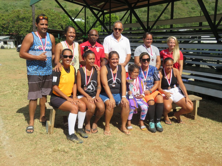 L'équipe de Tiare Hinano qui a disputé la finale de la Coupe du président face à Pirae. L'équipe de Tiare Hinano qui a disputé la finale de la Coupe du président face à Pirae.
