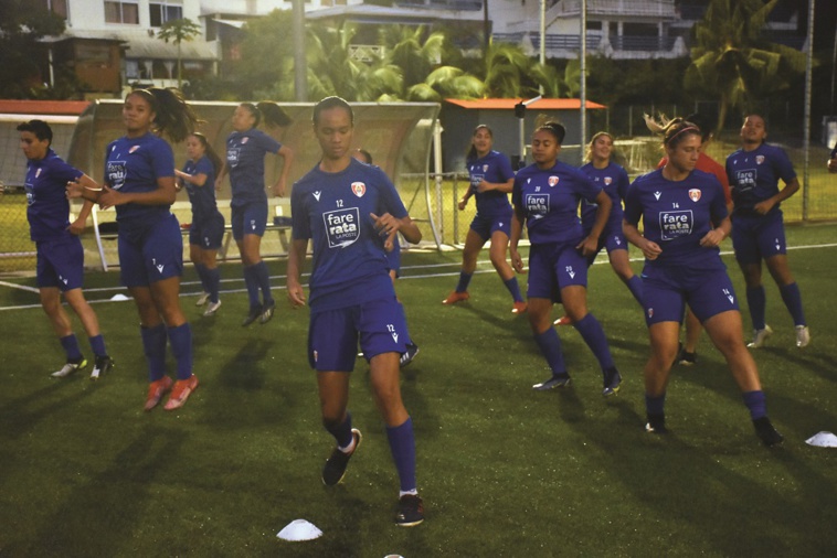 Les Vahine 'Ura lors de leur séance d'entraînement, lundi, au centre technique de la FTF. Les Vahine 'Ura lors de leur séance d'entraînement, lundi, au centre technique de la FTF.