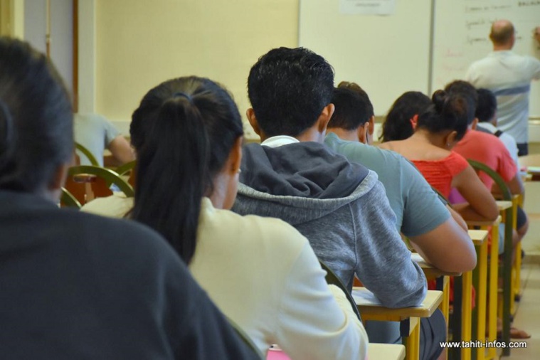 Lésés dans deux matières, des lycéens réclament leurs "bonnes" notes Lésés dans deux matières, des lycéens réclament leurs "bonnes" notes