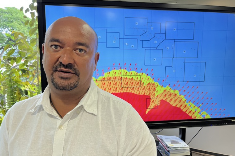 L'administrateur des Tuamotu-Gambier, Frédéric Sautron au PC crise du haut-commissariat. L'administrateur des Tuamotu-Gambier, Frédéric Sautron au PC crise du haut-commissariat.