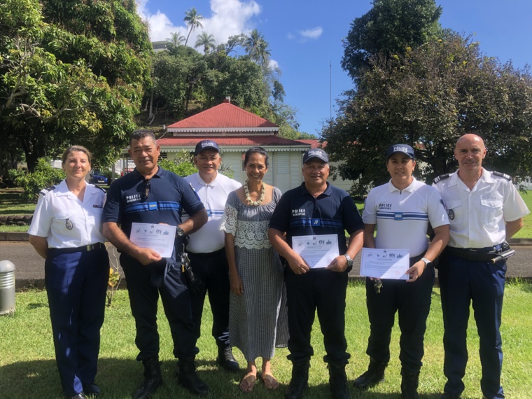 Trois mūto'i de Arue félicités après avoir sauvé une femme battue Trois mūto'i de Arue félicités après avoir sauvé une femme battue