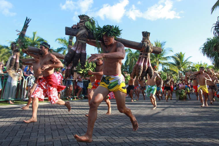 Les courses de porteurs de fruits largement dominées par les îliens Les courses de porteurs de fruits largement dominées par les îliens