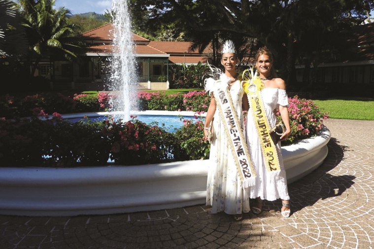 Kiara Aukara, Miss vahine-tāne 2022, et sa 2e dauphine, Shanna Pahoa Mahagafanau. Kiara Aukara, Miss vahine-tāne 2022, et sa 2e dauphine, Shanna Pahoa Mahagafanau.