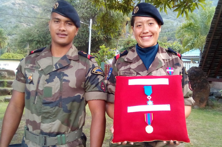 Présentation des médailles décernées lors de la cérémonie. Présentation des médailles décernées lors de la cérémonie.