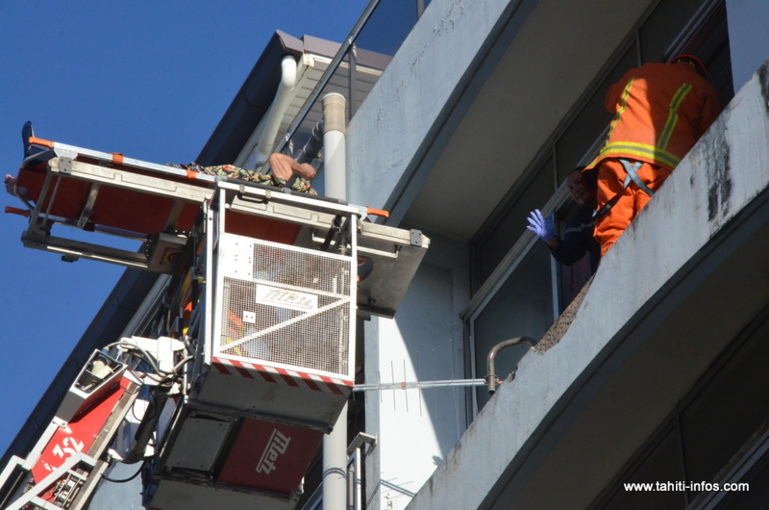 Papeete : spectaculaire évacuation en centre-ville Papeete : spectaculaire évacuation en centre-ville