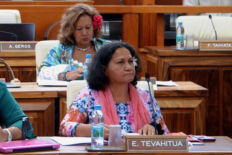 Éliane Tevahitua interpelle Edouard Fritch sur Burger King Éliane Tevahitua interpelle Edouard Fritch sur Burger King