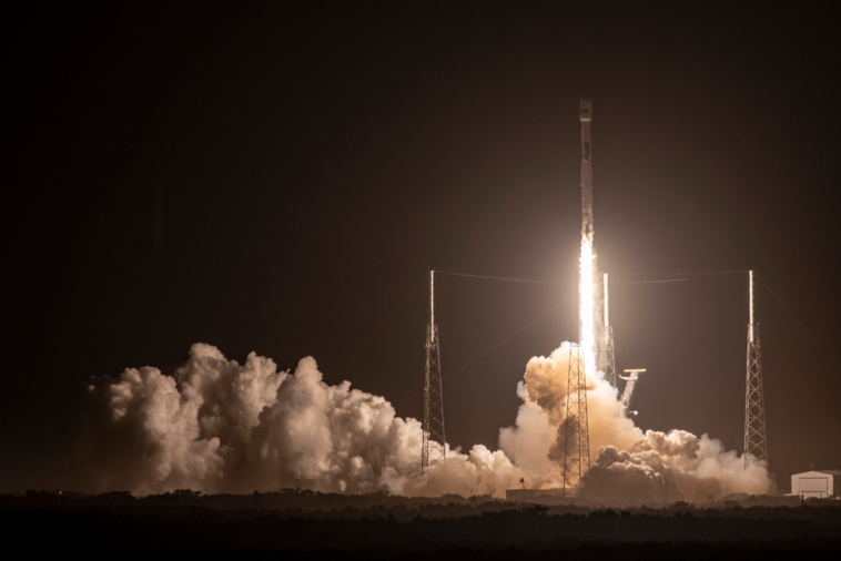 Le lancement de Kacific1 depuis Cap Canaveral, Floride, Etats-Unis d'Amérique. © Kacific Broadband Le lancement de Kacific1 depuis Cap Canaveral, Floride, Etats-Unis d'Amérique. © Kacific Broadband