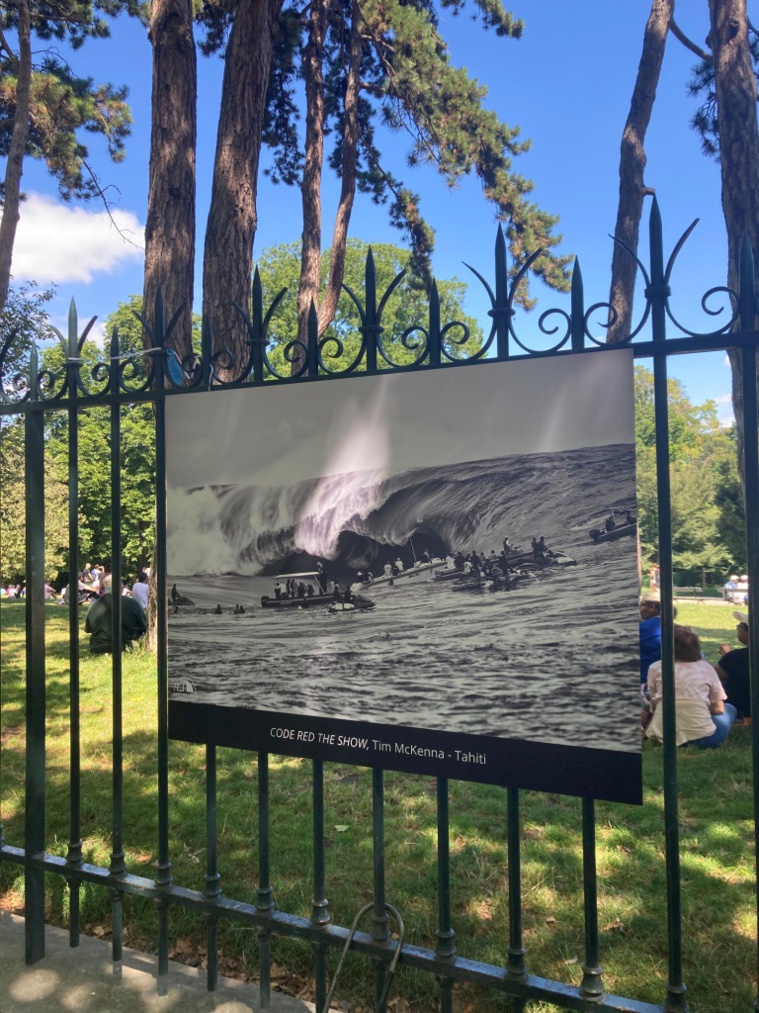 Teahupoo déferle sur Paris