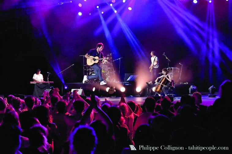 À Tahiti, Vianney a joué son "dernier concert en groupe avant quelques années" À Tahiti, Vianney a joué son "dernier concert en groupe avant quelques années"