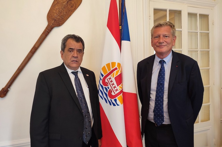 Édouard Fritch et Éric Spitz s'entretiennent à Paris Édouard Fritch et Éric Spitz s'entretiennent à Paris