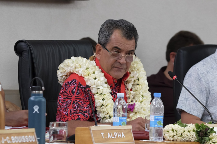 Édouard Fritch "prend acte" du choix de l'État sur l'aéroport Édouard Fritch "prend acte" du choix de l'État sur l'aéroport