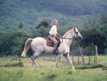 Cécile Gaspar est passionnée par les chevaux. Ici à Opunohu.