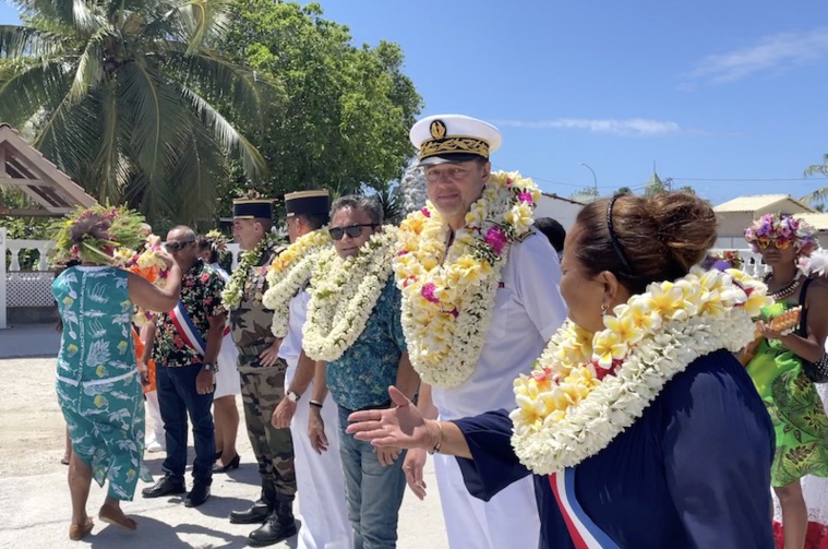 Le nouvel administrateur accueilli à Hao Le nouvel administrateur accueilli à Hao