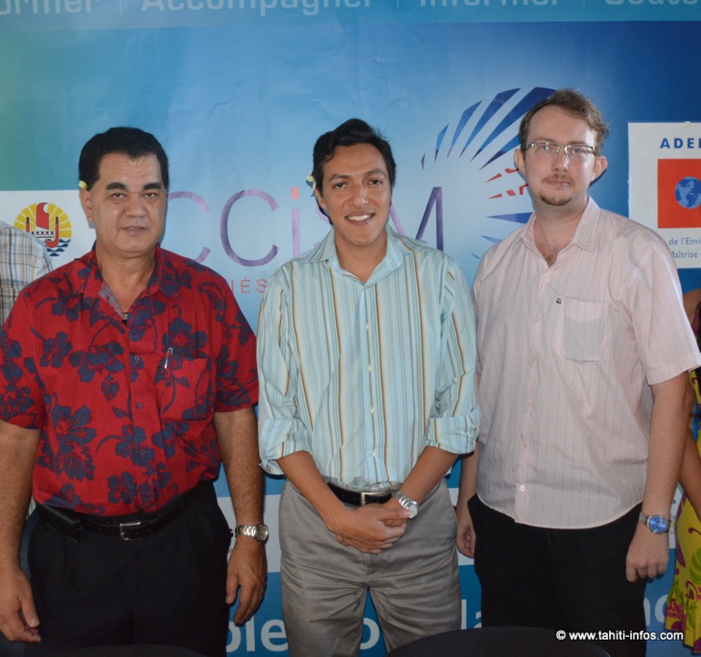 Stéphane Chin Loy, président de la CCISM, Engel Raygadas, conseiller technique du ministère de l’Equipement et du Tourisme, François Maurice de l’ADEME Stéphane Chin Loy, président de la CCISM, Engel Raygadas, conseiller technique du ministère de l’Equipement et du Tourisme, François Maurice de l’ADEME