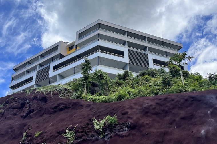 La taxe à 1 000% démontée à Paris La taxe à 1 000% démontée à Paris