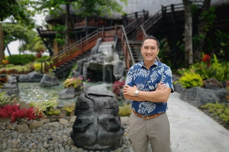 Tuarii Le Caill à la tête de l'hôtel Le Taha'a Tuarii Le Caill à la tête de l'hôtel Le Taha'a