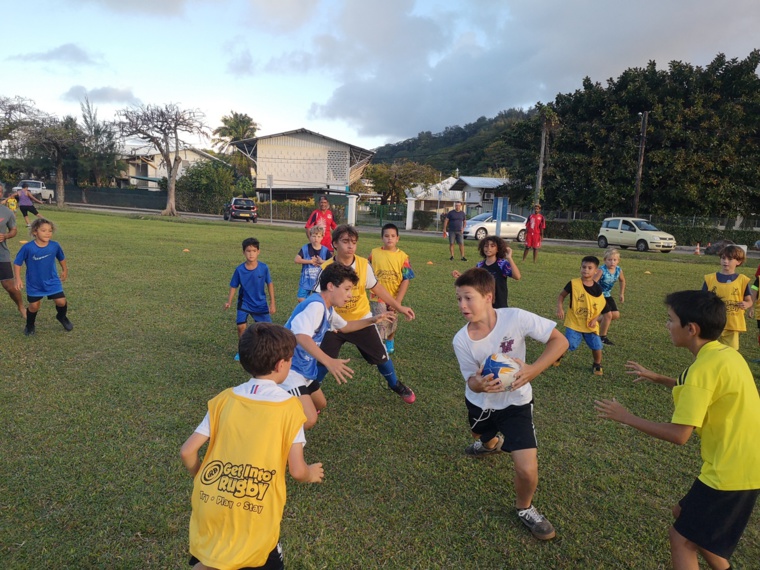 Une partie de la formation était orientée sur l’adaptation des séances pour les plus jeunes. Une partie de la formation était orientée sur l’adaptation des séances pour les plus jeunes.