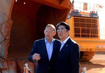 L'étrange photo des Premiers ministres d'Australie et du Japon étonne les internautes