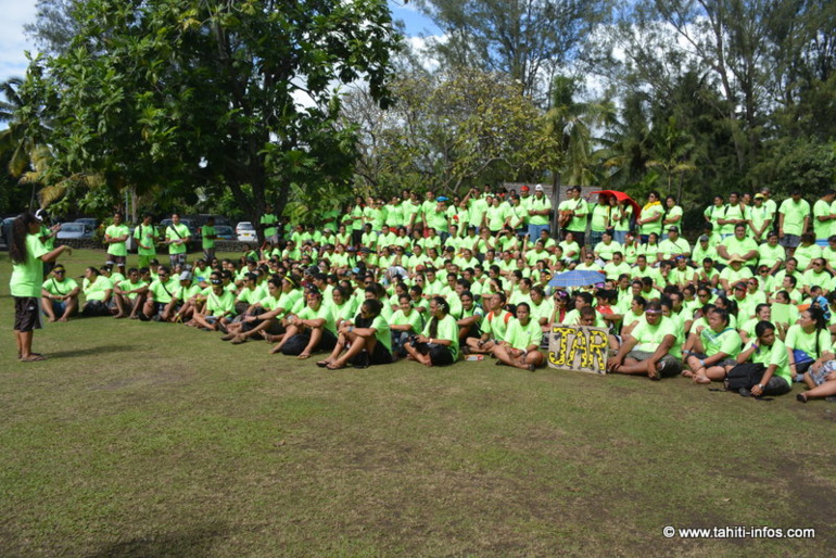 La Pointe Vénus envahie par les tricots vert pomme La Pointe Vénus envahie par les tricots vert pomme