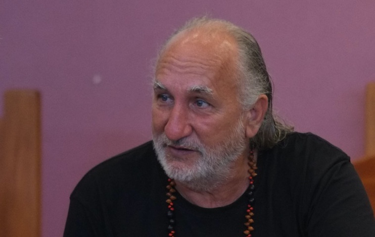 Le docteur Théron demande le renvoi de son procès Le docteur Théron demande le renvoi de son procès