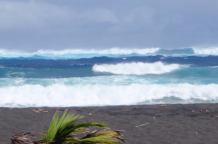 De fortes houles attendues en Polynésie De fortes houles attendues en Polynésie