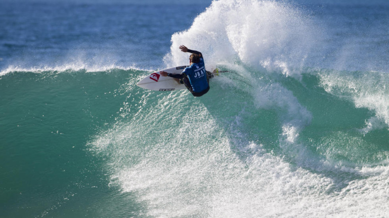 Aritz Aranburu a failli sortir Gabriel Medina Aritz Aranburu a failli sortir Gabriel Medina