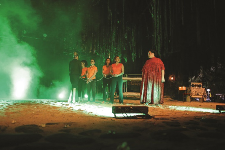 Cette 12e édition évoque la liberté des femmes au sens large, dans un univers carcéral. Cette 12e édition évoque la liberté des femmes au sens large, dans un univers carcéral.