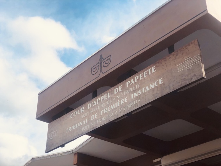 Un an ferme pour le danger public de Bora Bora Un an ferme pour le danger public de Bora Bora