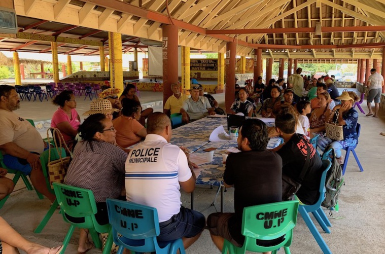 Des ateliers étaient organisés auprès de la population. Des ateliers étaient organisés auprès de la population.