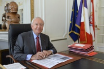 Gaston Flosse sollicite une "grâce présidentielle", parmi tous ses recours