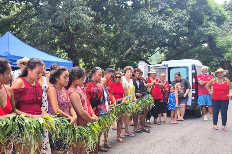 À Papeno'o, les recherches et le deuil À Papeno'o, les recherches et le deuil
