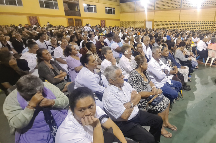 Dernier hommage à Mike Teuira à Papeno'o Dernier hommage à Mike Teuira à Papeno'o